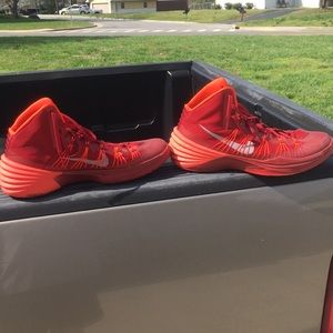 🏀 Nike HYPERDUNK Basketball Shoe🏀